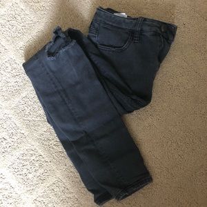 🌺AMERICAN EAGLE Black knee rip jeans🌺